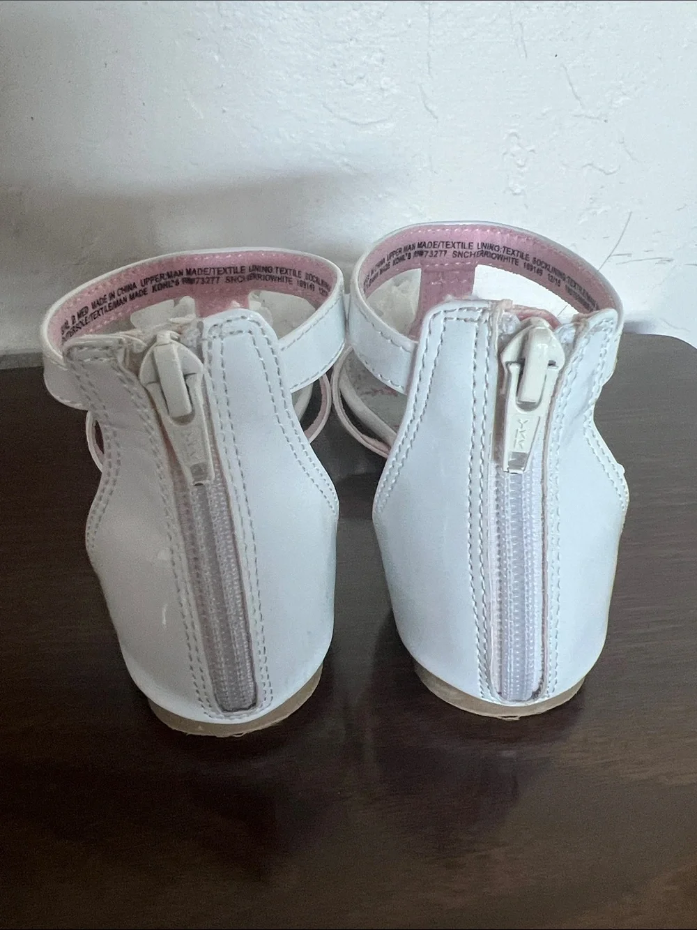 SO Size Girl 2 Med White Floral Rhinestone T-Strap Girls Sandals